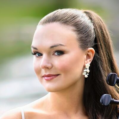 Sandra <br>Lied Haga — Classic Cello · International Competition